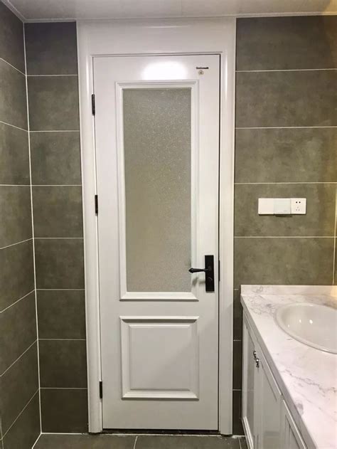 厕所門